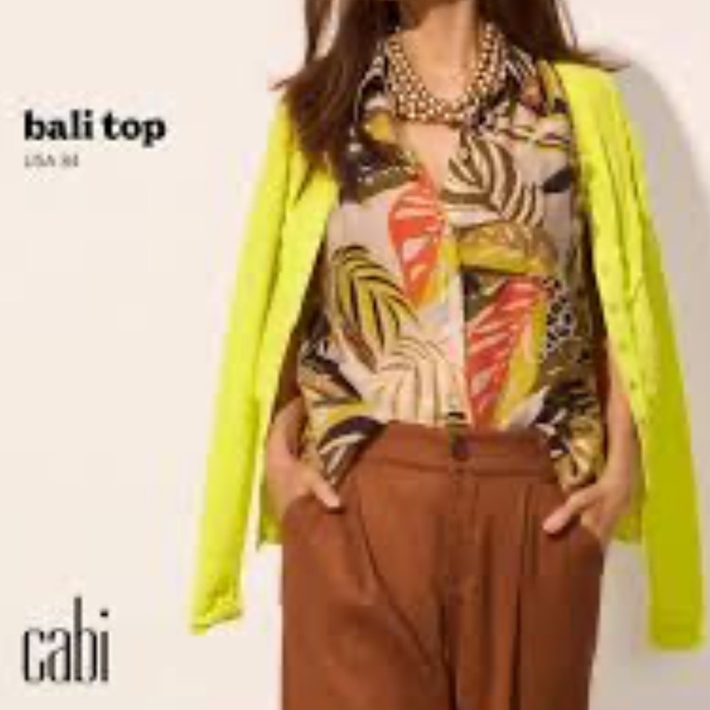 CAbi Bali Top Sleeveless Button Down Tropical Leaf Print Ruffle Back Size S